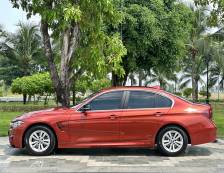 BMW 320i đỏ cam, trang bị nhiều đồ chơi, xe đẹp, mới nguyên như xe hãng