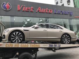 Salon ô tô Viet Auto Luxury