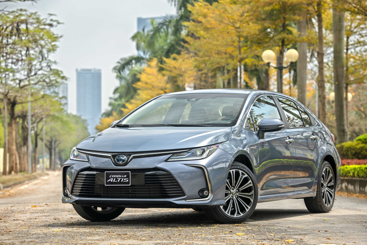 Toyota Corolla: Bảng giá xe Toyota Corolla tháng 03/2024